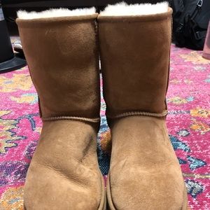 Ugg Classic Short Boot